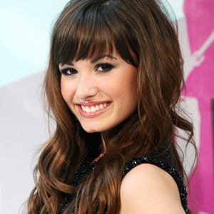 demi_lovato_0_0_0x0_300x300.jpg